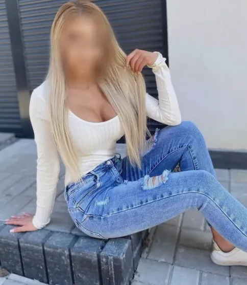 Carina, 32
