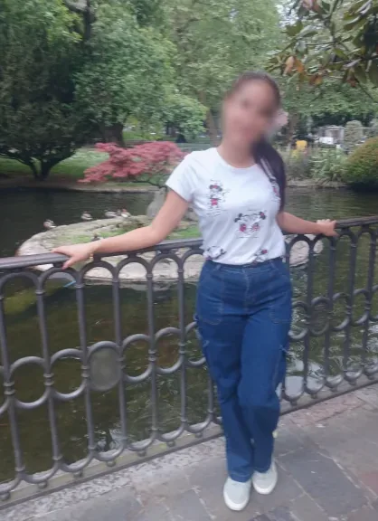 Elena, 22