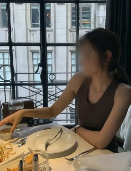 Elisa, 31