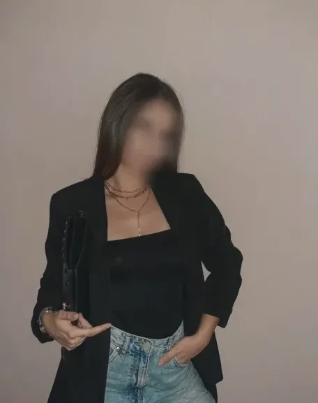 Josephine, 35