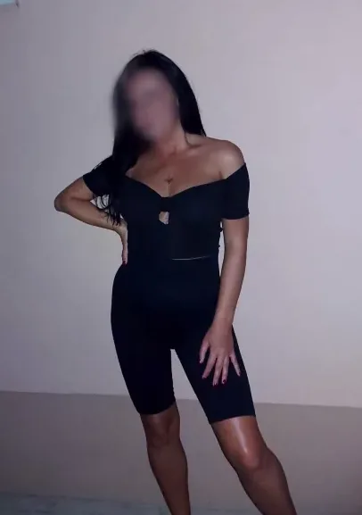 Juliane, 36