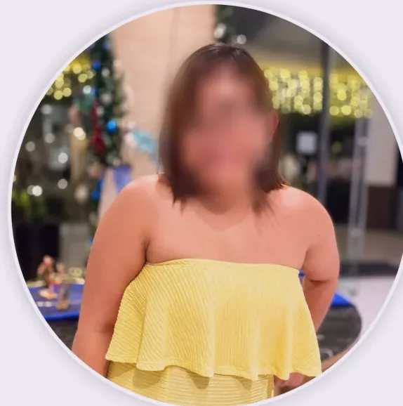 Melanie, 32