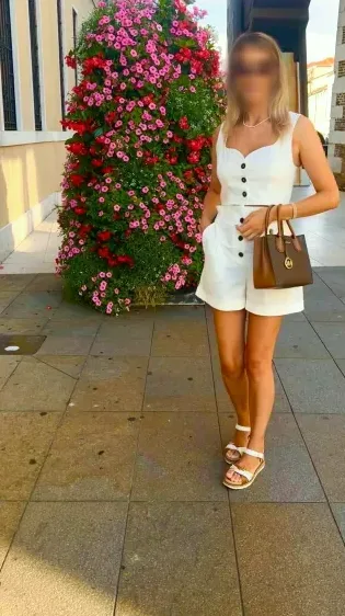 Nadine, 38