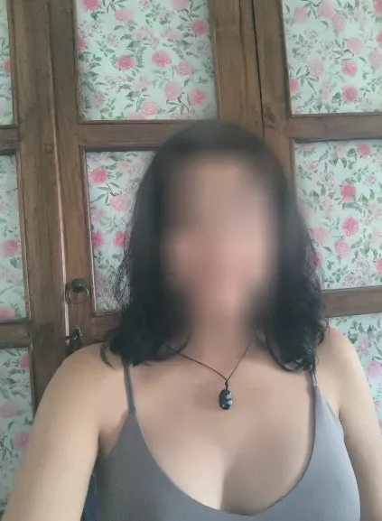 Nadja, 38