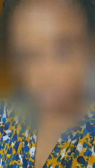 Nicole, 37