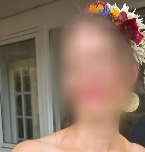 Nina, 40