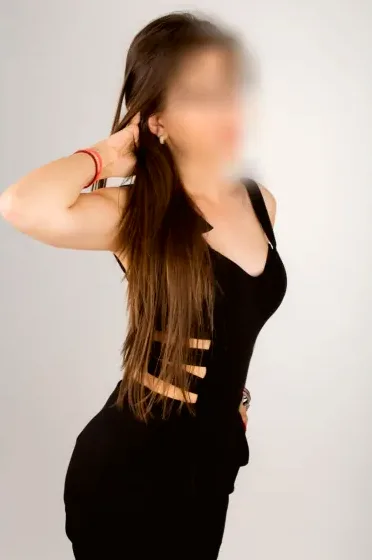 Nora, 28