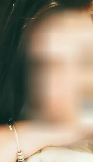 Zeynep, 30